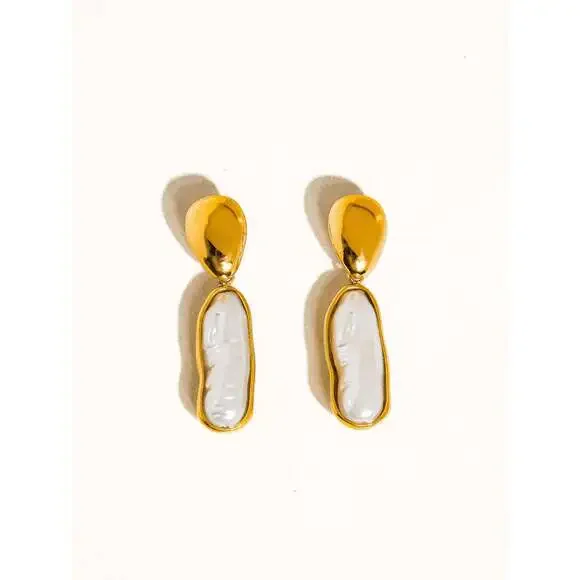 Félice 18K Pearl Drop Earring - Picture 2 of 3